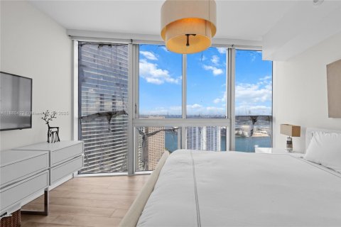 Condo in Miami, Florida, 3 bedrooms  № 1978342 - photo 3