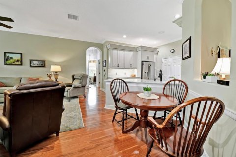 Villa ou maison à vendre à Mount Dora, Floride: 4 chambres, 217.58 m2 № 2389100 - photo 9
