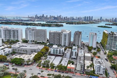 Copropriété à vendre à Miami Beach, Floride: 1 chambre, 46.82 m2 № 1956941 - photo 18