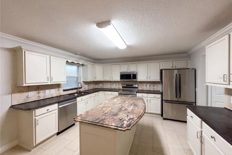 House in Clermont, Florida 6 bedrooms, 367.15 sq.m. № 2227355 - photo 2