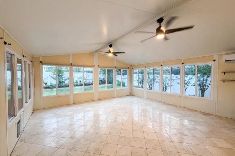 House in Clermont, Florida 6 bedrooms, 367.15 sq.m. № 2227355 - photo 24