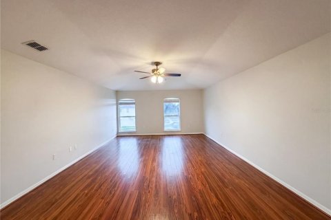 House in Clermont, Florida 6 bedrooms, 367.15 sq.m. № 2227355 - photo 11