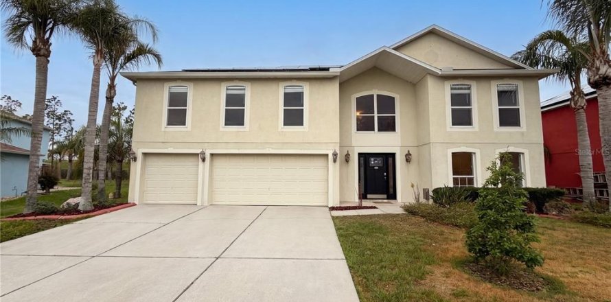 House in Clermont, Florida 6 bedrooms, 367.15 sq.m. № 2227355