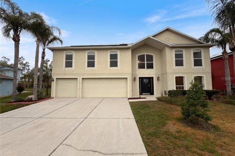 House in Clermont, Florida 6 bedrooms, 367.15 sq.m. № 2227355 - photo 23