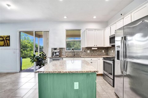 House in Lake Worth, Florida 4 bedrooms, 191.38 sq.m. № 1796374 - photo 29