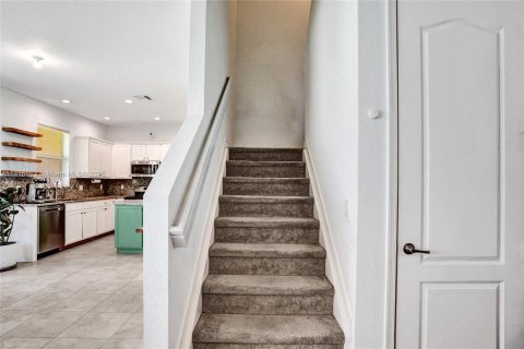 House in Lake Worth, Florida 4 bedrooms, 191.38 sq.m. № 1796374 - photo 18