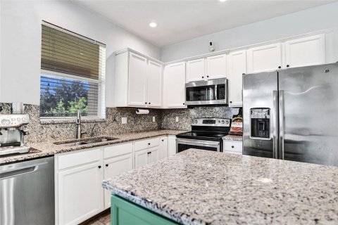 House in Lake Worth, Florida 4 bedrooms, 191.38 sq.m. № 1796374 - photo 26