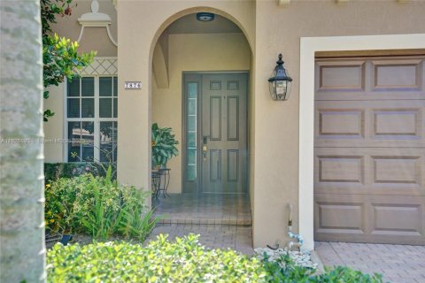 House in Lake Worth, Florida 4 bedrooms, 191.38 sq.m. № 1796374 - photo 4