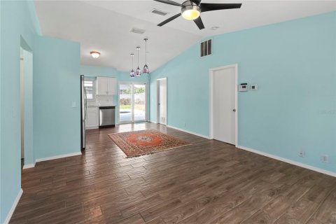 House in North Port, Florida 3 bedrooms, 109.25 sq.m. № 1775517 - photo 22