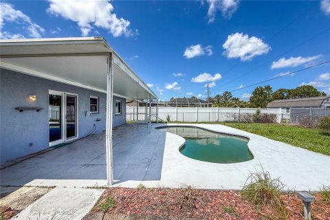 House in North Port, Florida 3 bedrooms, 109.25 sq.m. № 1775517 - photo 20