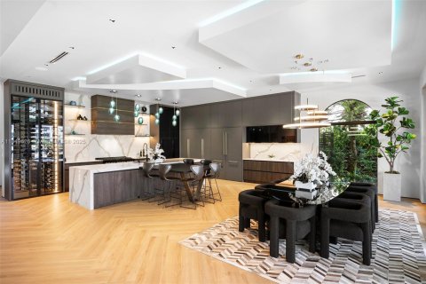 Casa en alquiler en Fort Lauderdale, Florida, 5 dormitorios, 604.14 m2 № 2038142 - foto 21