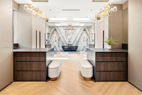 Casa en alquiler en Fort Lauderdale, Florida, 5 dormitorios, 604.14 m2 № 2038142 - foto 29