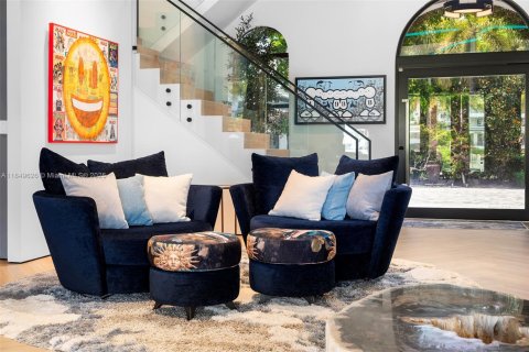 Casa en alquiler en Fort Lauderdale, Florida, 5 dormitorios, 604.14 m2 № 2038142 - foto 14