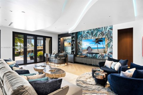 Casa en alquiler en Fort Lauderdale, Florida, 5 dormitorios, 604.14 m2 № 2038142 - foto 12