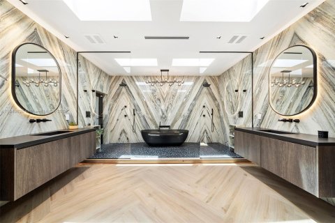 Casa en alquiler en Fort Lauderdale, Florida, 5 dormitorios, 604.14 m2 № 2038142 - foto 5