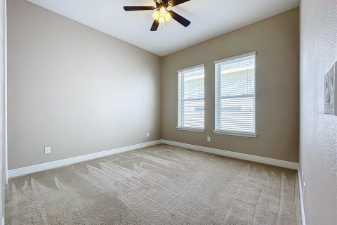 House in Orlando, Florida 5 bedrooms, 258.36 sq.m. № 1334086 - photo 30