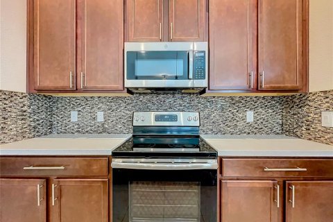 House in Orlando, Florida 5 bedrooms, 258.36 sq.m. № 1334086 - photo 12