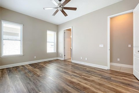 House in Orlando, Florida 5 bedrooms, 258.36 sq.m. № 1334086 - photo 20