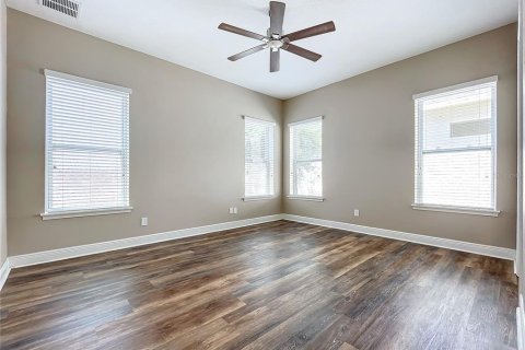 House in Orlando, Florida 5 bedrooms, 258.36 sq.m. № 1334086 - photo 19