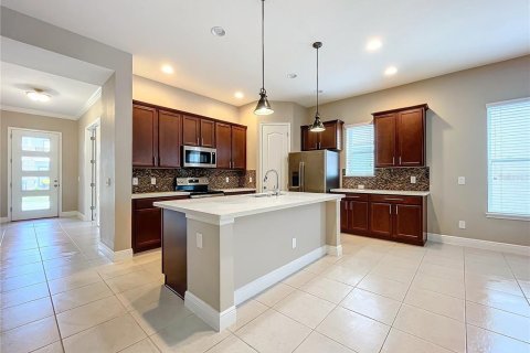 House in Orlando, Florida 5 bedrooms, 258.36 sq.m. № 1334086 - photo 7