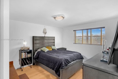 Condominio en venta en Miami Beach, Florida, 1 dormitorio, 63.82 m2 № 2036102 - foto 13