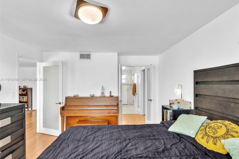 Condominio en venta en Miami Beach, Florida, 1 dormitorio, 63.82 m2 № 2036102 - foto 14