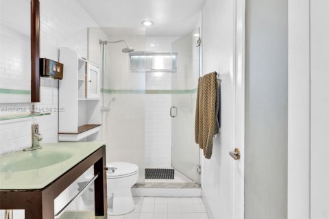 Condominio en venta en Miami Beach, Florida, 1 dormitorio, 63.82 m2 № 2036102 - foto 15