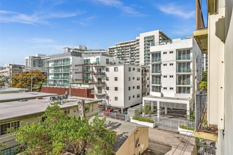 Condominio en venta en Miami Beach, Florida, 1 dormitorio, 63.82 m2 № 2036102 - foto 10