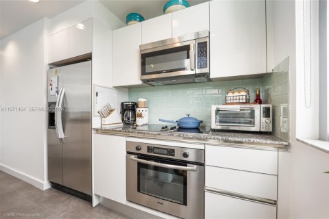 Copropriété à vendre à Miami, Floride: 2 chambres, 133.78 m2 № 2040785 - photo 9