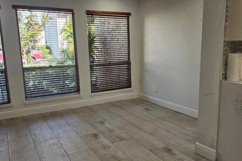 Touwnhouse à louer à Sarasota, Floride: 3 chambres, 141.21 m2 № 2399201 - photo 17