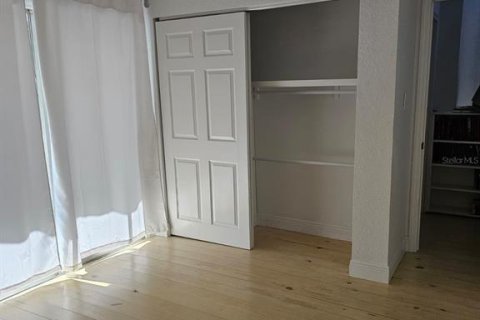 Touwnhouse à louer à Sarasota, Floride: 3 chambres, 141.21 m2 № 2399201 - photo 15