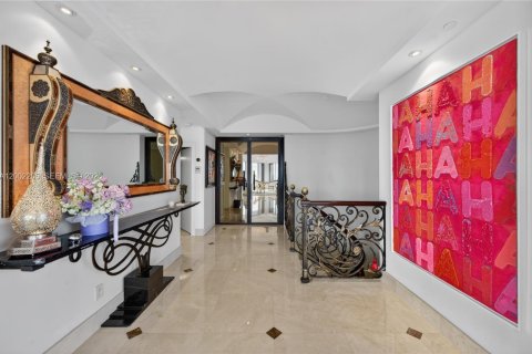 Condominio en venta en Aventura, Florida, 7 dormitorios, 715.35 m2 № 2066524 - foto 14