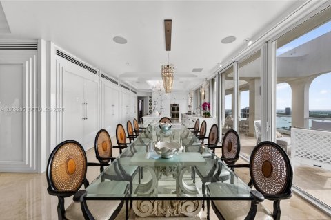 Condominio en venta en Aventura, Florida, 7 dormitorios, 715.35 m2 № 2066524 - foto 21