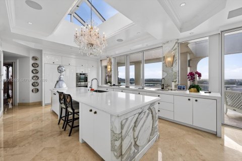 Condominio en venta en Aventura, Florida, 7 dormitorios, 715.35 m2 № 2066524 - foto 7