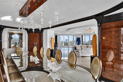 Condominio en venta en Aventura, Florida, 7 dormitorios, 715.35 m2 № 2066524 - foto 24