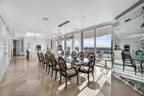 Condominio en venta en Aventura, Florida, 7 dormitorios, 715.35 m2 № 2066524 - foto 20