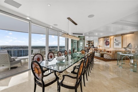 Condominio en venta en Aventura, Florida, 7 dormitorios, 715.35 m2 № 2066524 - foto 22