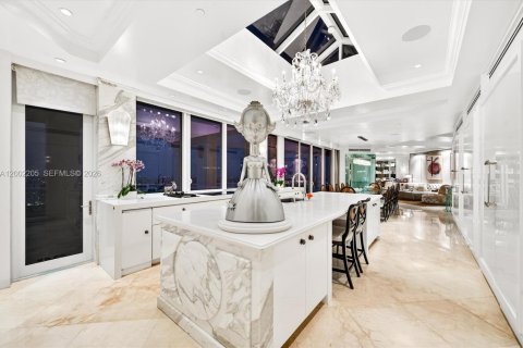 Condominio en venta en Aventura, Florida, 7 dormitorios, 715.35 m2 № 2066524 - foto 8