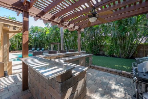 House in Tampa, Florida 4 bedrooms, 177.44 sq.m. № 1886942 - photo 28