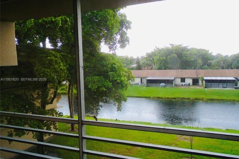 Condominio en venta en Sunrise, Florida, 2 dormitorios, 116.31 m2 № 2020635 - foto 8