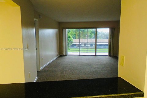 Condominio en venta en Sunrise, Florida, 2 dormitorios, 116.31 m2 № 2020635 - foto 3