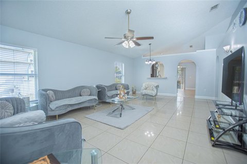 Casa en venta en Orlando, Florida, 4 dormitorios, 143.07 m2 № 2223769 - foto 3