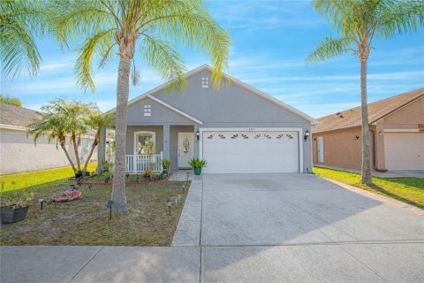 House in Orlando, Florida 4 bedrooms, 143.07 sq.m. № 2223769