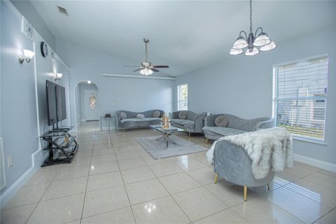 Casa en venta en Orlando, Florida, 4 dormitorios, 143.07 m2 № 2223769 - foto 4