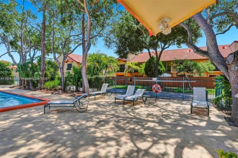 Touwnhouse à louer à Miami, Floride: 2 chambres, 107.02 m2 № 1969951 - photo 17