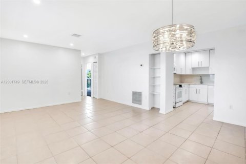 Condominio en Palmetto Bay, Florida, 2 dormitorios  № 2240123