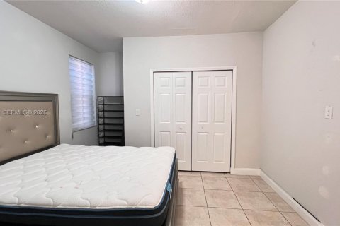 Villa ou maison à louer à Homestead, Floride: 1 chambre, 226.68 m2 № 2086417 - photo 21