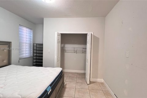 Villa ou maison à louer à Homestead, Floride: 1 chambre, 226.68 m2 № 2086417 - photo 20
