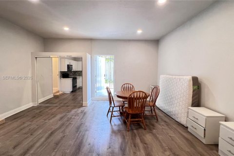 Villa ou maison à louer à Homestead, Floride: 1 chambre, 226.68 m2 № 2086417 - photo 9