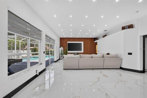Casa en venta en Valrico, Florida, 4 dormitorios, 248.98 m2 № 2349189 - foto 21